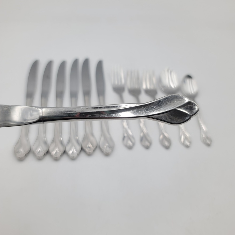 12pc Oneida USA Tribeca Petal Stainless Flatware Swirl Handle Silverware Vintage